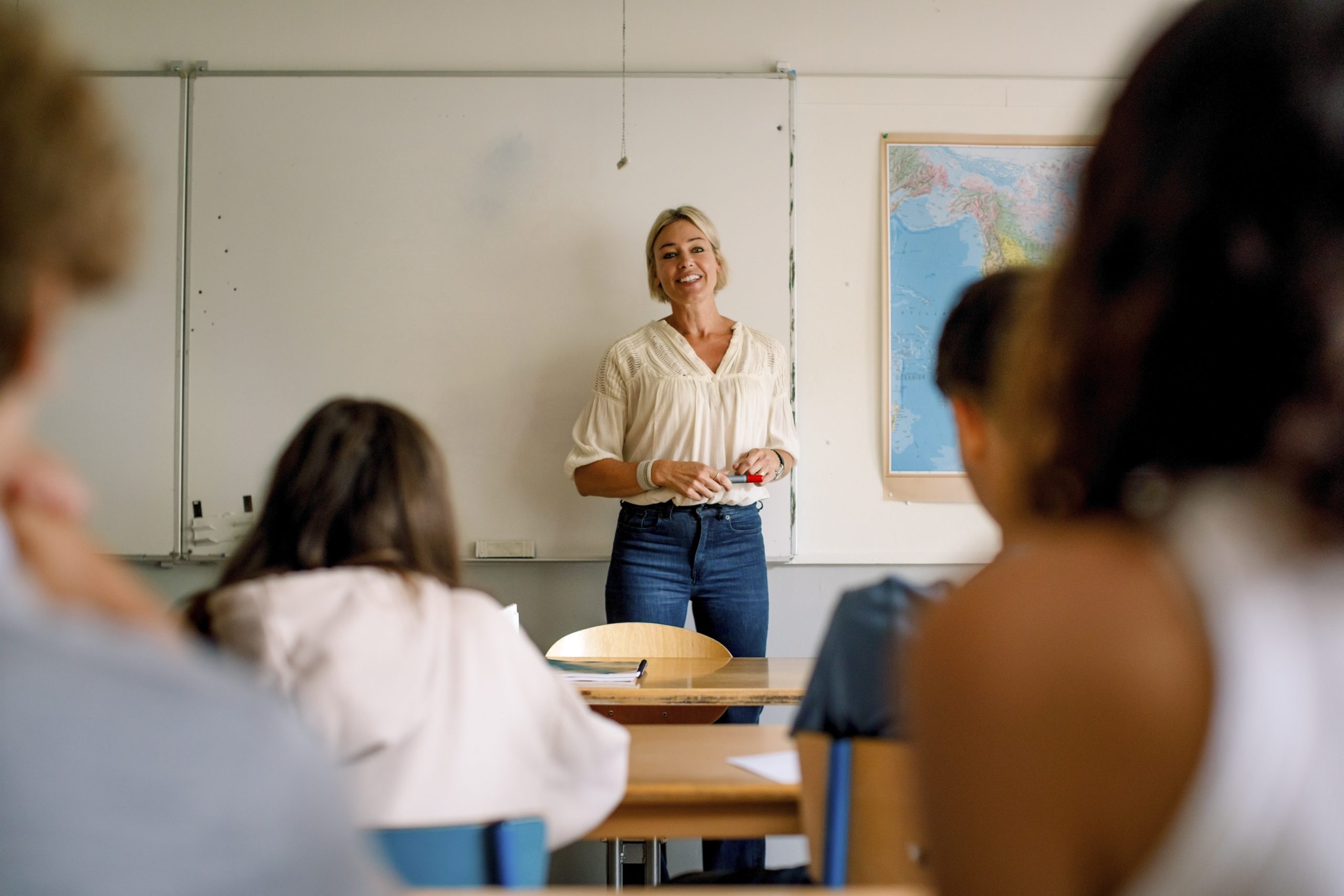 Vrouwelijke leerkracht, secundair onderwijs